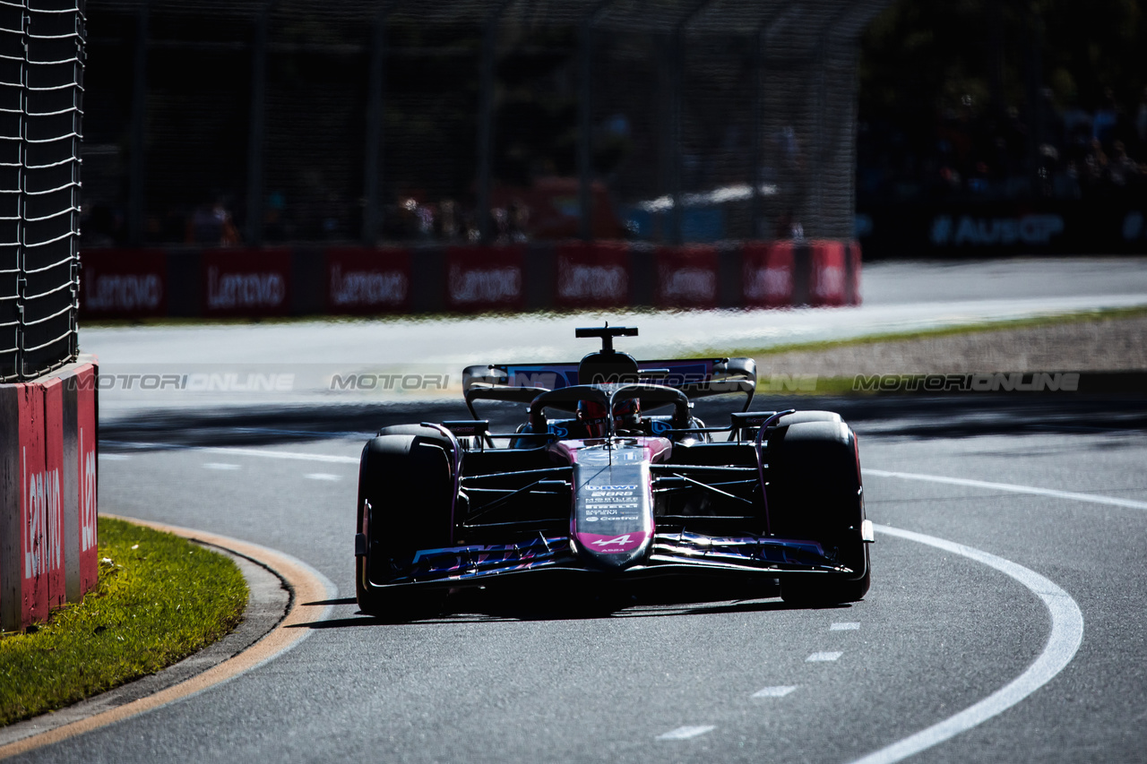 GP AUSTRALIA, Esteban Ocon (FRA) Alpine F1 Team A524.

23.03.2024. Formula 1 World Championship, Rd 3, Australian Grand Prix, Albert Park, Melbourne, Australia, Qualifiche Day.

- www.xpbimages.com, EMail: requests@xpbimages.com © Copyright: Bearne / XPB Images