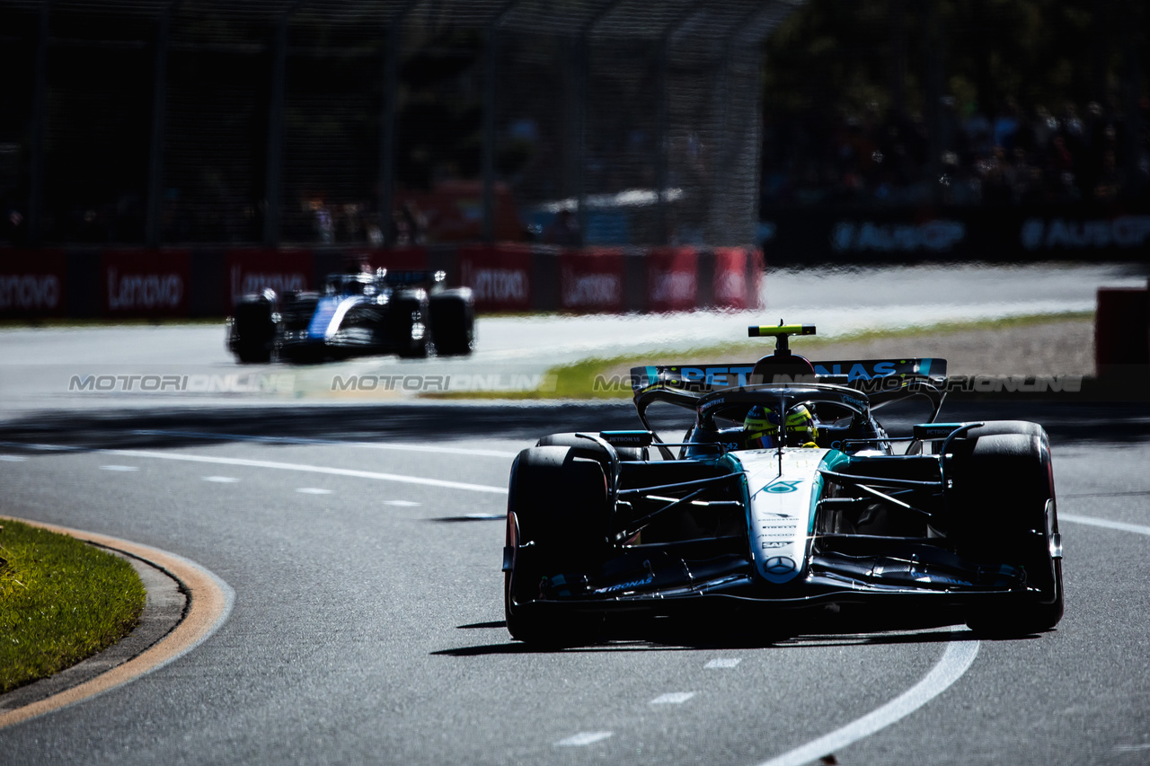 GP AUSTRALIA, Lewis Hamilton (GBR) Mercedes AMG F1 W15.

23.03.2024. Formula 1 World Championship, Rd 3, Australian Grand Prix, Albert Park, Melbourne, Australia, Qualifiche Day.

- www.xpbimages.com, EMail: requests@xpbimages.com © Copyright: Bearne / XPB Images