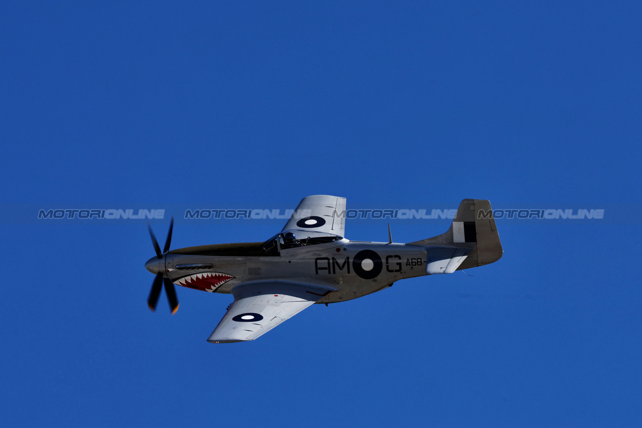 GP AUSTRALIA, Circuit Atmosfera - an airplane.

23.03.2024. Formula 1 World Championship, Rd 3, Australian Grand Prix, Albert Park, Melbourne, Australia, Qualifiche Day.

 - www.xpbimages.com, EMail: requests@xpbimages.com © Copyright: Coates / XPB Images