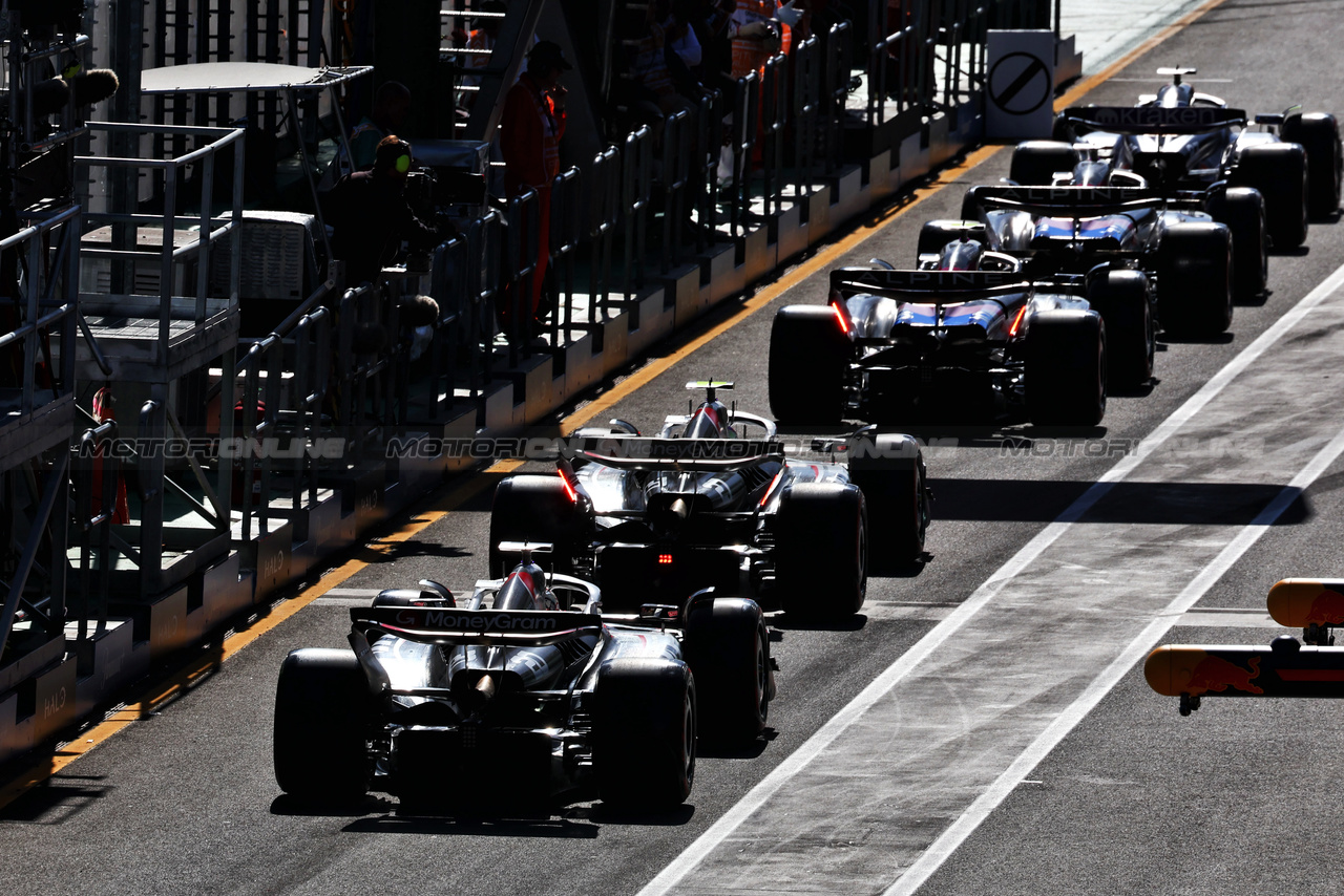GP AUSTRALIA, Kevin Magnussen (DEN) Haas VF-24 leaves the pits.

23.03.2024. Formula 1 World Championship, Rd 3, Australian Grand Prix, Albert Park, Melbourne, Australia, Qualifiche Day.

 - www.xpbimages.com, EMail: requests@xpbimages.com © Copyright: Coates / XPB Images