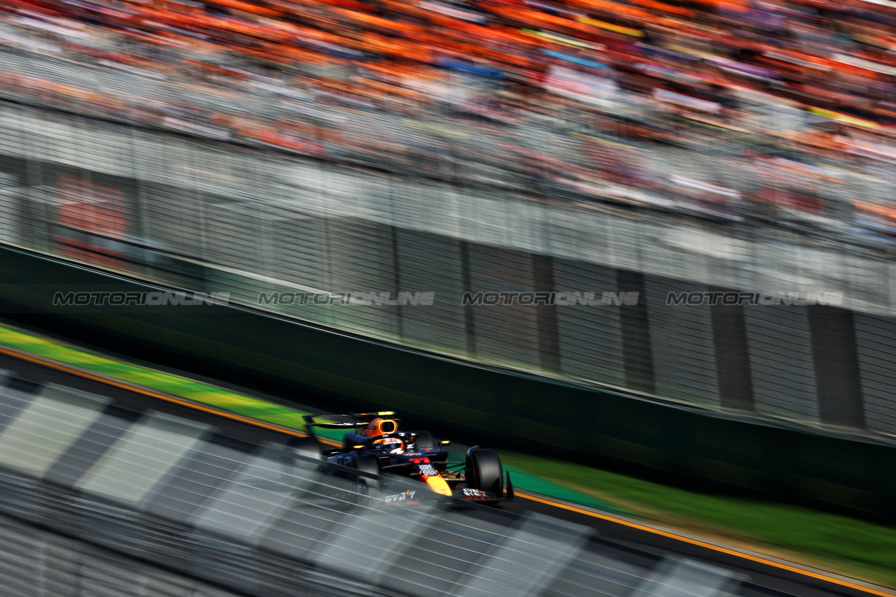 GP AUSTRALIA, Sergio Perez (MEX) Red Bull Racing RB20.

23.03.2024. Formula 1 World Championship, Rd 3, Australian Grand Prix, Albert Park, Melbourne, Australia, Qualifiche Day.

 - www.xpbimages.com, EMail: requests@xpbimages.com © Copyright: Coates / XPB Images