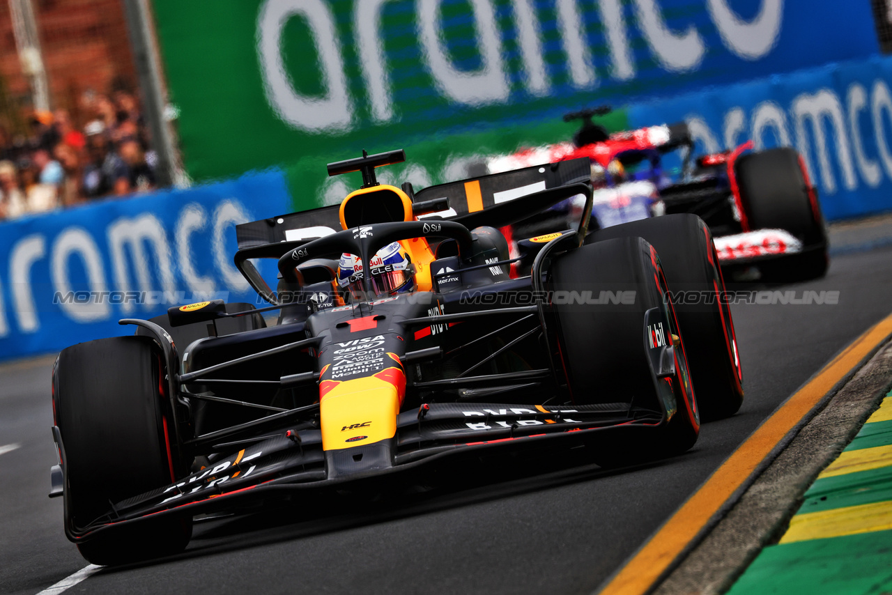 GP AUSTRALIA, Max Verstappen (NLD) Red Bull Racing RB20.

23.03.2024. Formula 1 World Championship, Rd 3, Australian Grand Prix, Albert Park, Melbourne, Australia, Qualifiche Day.

 - www.xpbimages.com, EMail: requests@xpbimages.com © Copyright: Coates / XPB Images