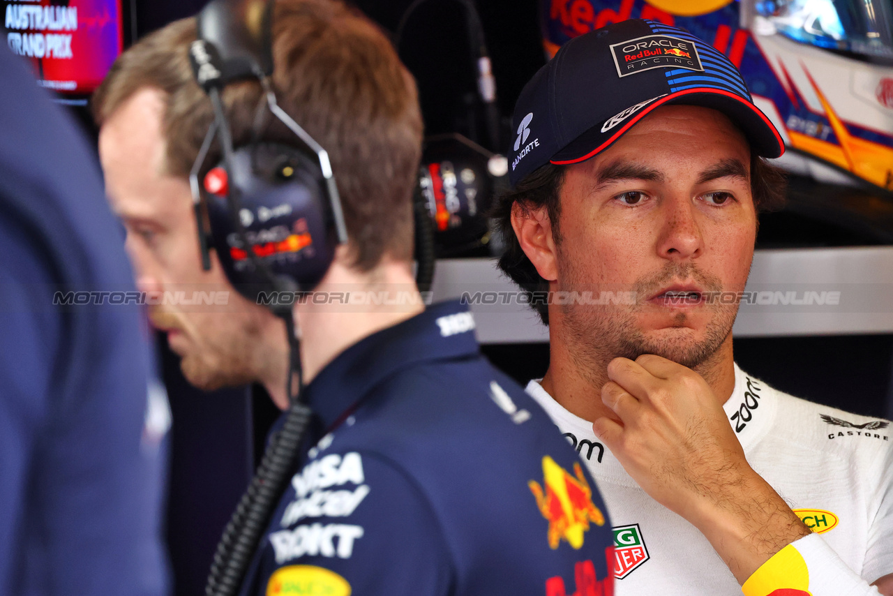 GP AUSTRALIA, Sergio Perez (MEX) Red Bull Racing.

23.03.2024. Formula 1 World Championship, Rd 3, Australian Grand Prix, Albert Park, Melbourne, Australia, Qualifiche Day.

- www.xpbimages.com, EMail: requests@xpbimages.com © Copyright: Batchelor / XPB Images