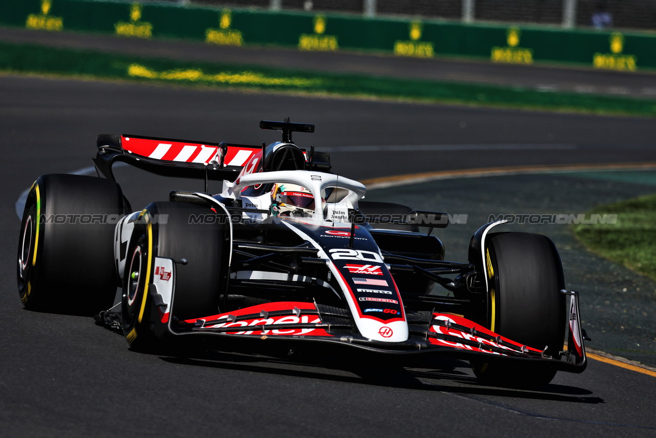 GP AUSTRALIA, Kevin Magnussen (DEN) Haas VF-24.

22.03.2024. Formula 1 World Championship, Rd 3, Australian Grand Prix, Albert Park, Melbourne, Australia, Practice Day.

- www.xpbimages.com, EMail: requests@xpbimages.com © Copyright: Moy / XPB Images