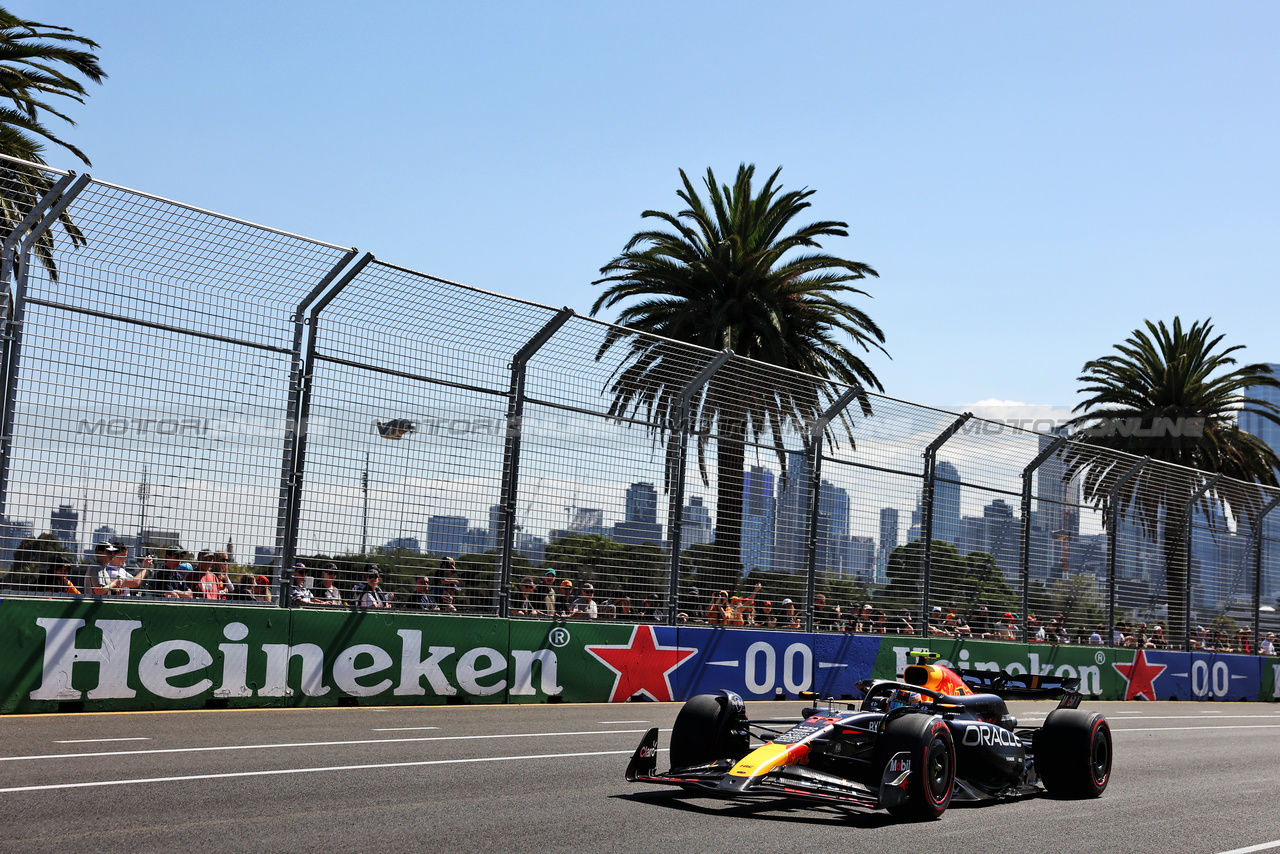 GP AUSTRALIA, Sergio Perez (MEX) Red Bull Racing RB20.

22.03.2024. Formula 1 World Championship, Rd 3, Australian Grand Prix, Albert Park, Melbourne, Australia, Practice Day.

- www.xpbimages.com, EMail: requests@xpbimages.com © Copyright: Bearne / XPB Images