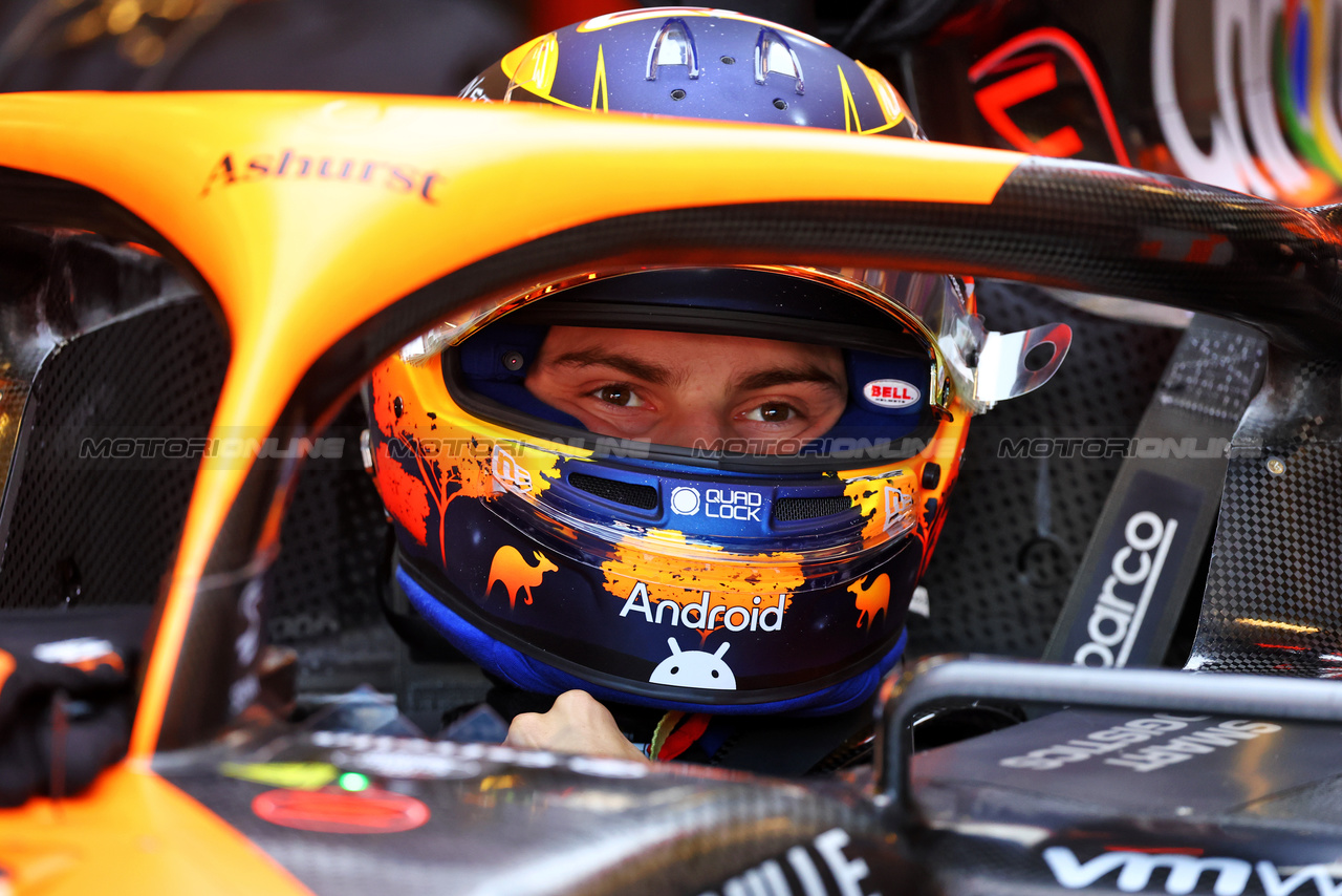 GP AUSTRALIA, Oscar Piastri (AUS) McLaren MCL38.

22.03.2024. Formula 1 World Championship, Rd 3, Australian Grand Prix, Albert Park, Melbourne, Australia, Practice Day.

- www.xpbimages.com, EMail: requests@xpbimages.com © Copyright: Batchelor / XPB Images