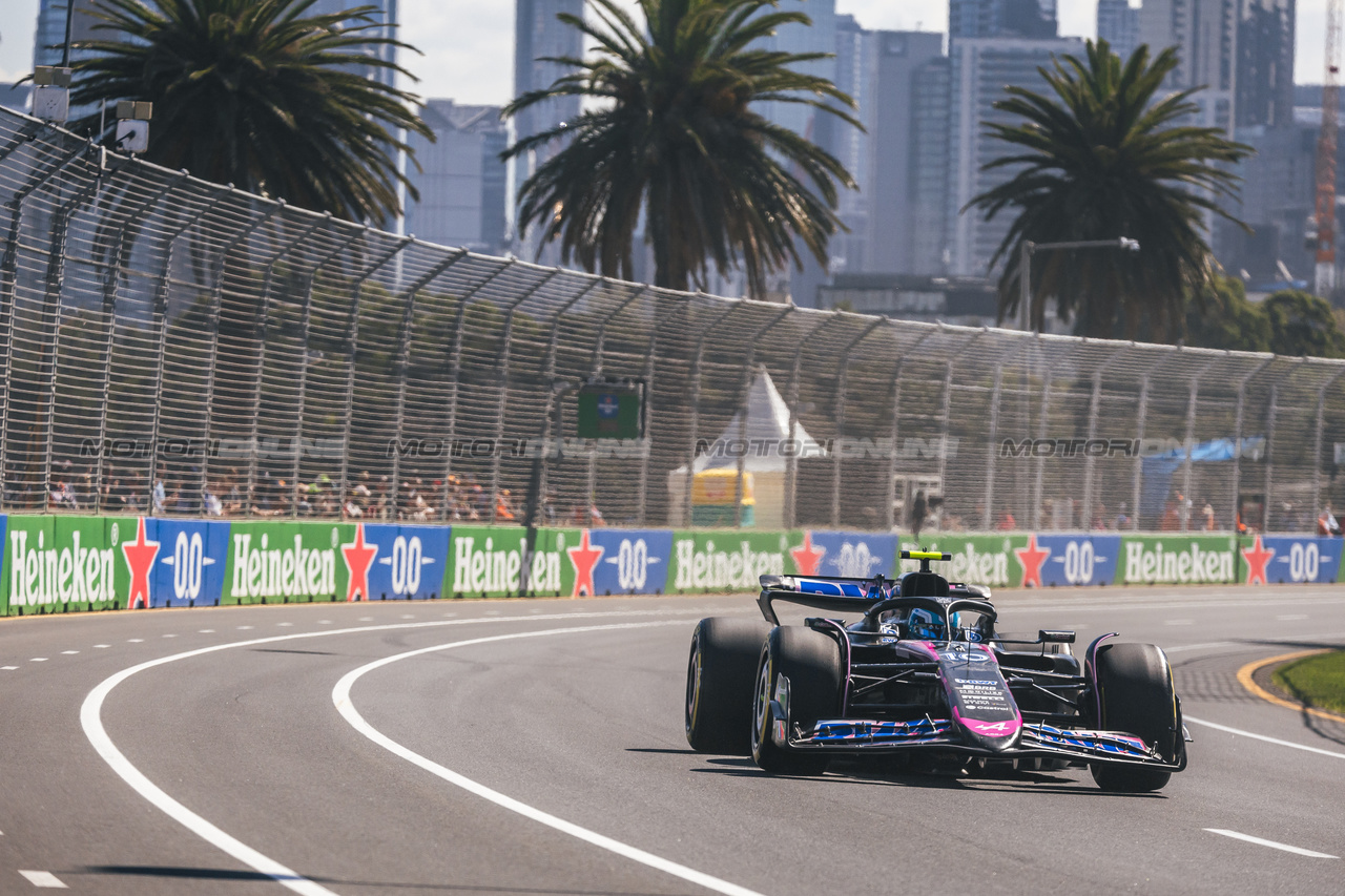 GP AUSTRALIA, Pierre Gasly (FRA) Alpine F1 Team A524.

22.03.2024. Formula 1 World Championship, Rd 3, Australian Grand Prix, Albert Park, Melbourne, Australia, Practice Day.

- www.xpbimages.com, EMail: requests@xpbimages.com © Copyright: Bearne / XPB Images