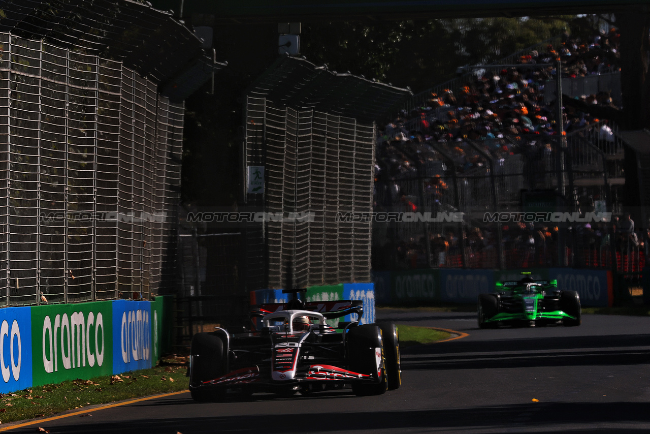 GP AUSTRALIA, Kevin Magnussen (DEN) Haas VF-24.

22.03.2024. Formula 1 World Championship, Rd 3, Australian Grand Prix, Albert Park, Melbourne, Australia, Practice Day.

 - www.xpbimages.com, EMail: requests@xpbimages.com © Copyright: Coates / XPB Images