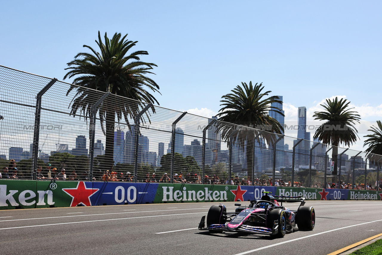 GP AUSTRALIA, Pierre Gasly (FRA) Alpine F1 Team A524.

22.03.2024. Formula 1 World Championship, Rd 3, Australian Grand Prix, Albert Park, Melbourne, Australia, Practice Day.

- www.xpbimages.com, EMail: requests@xpbimages.com © Copyright: Bearne / XPB Images