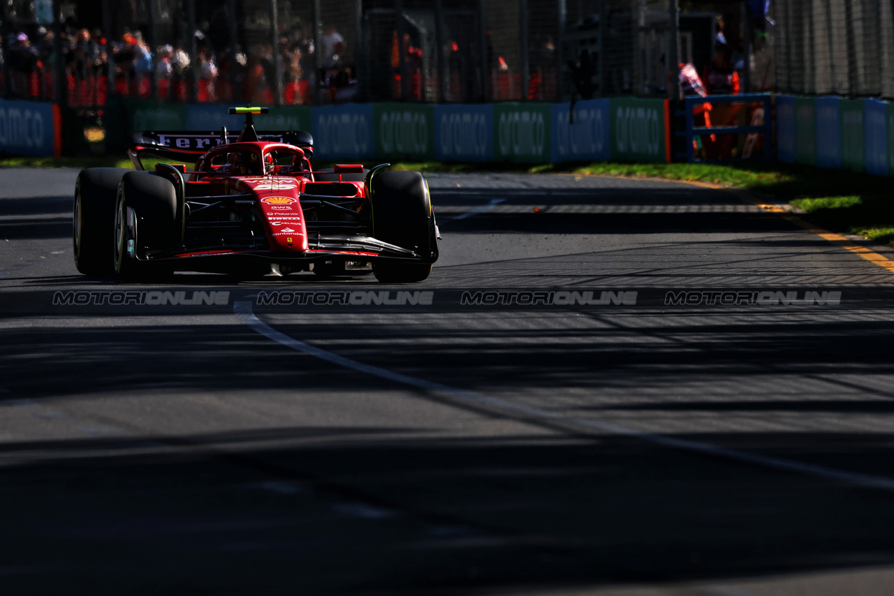 GP AUSTRALIA, Carlos Sainz Jr (ESP) Ferrari SF-24.

22.03.2024. Formula 1 World Championship, Rd 3, Australian Grand Prix, Albert Park, Melbourne, Australia, Practice Day.

 - www.xpbimages.com, EMail: requests@xpbimages.com © Copyright: Coates / XPB Images