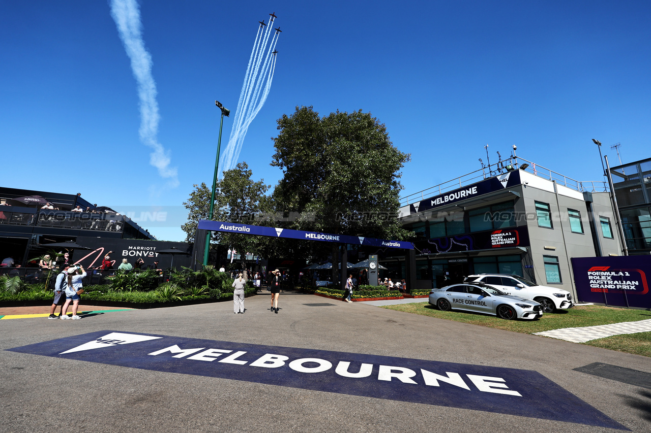 GP AUSTRALIA, Paddock Atmosfera.

22.03.2024. Formula 1 World Championship, Rd 3, Australian Grand Prix, Albert Park, Melbourne, Australia, Practice Day.

- www.xpbimages.com, EMail: requests@xpbimages.com © Copyright: Moy / XPB Images