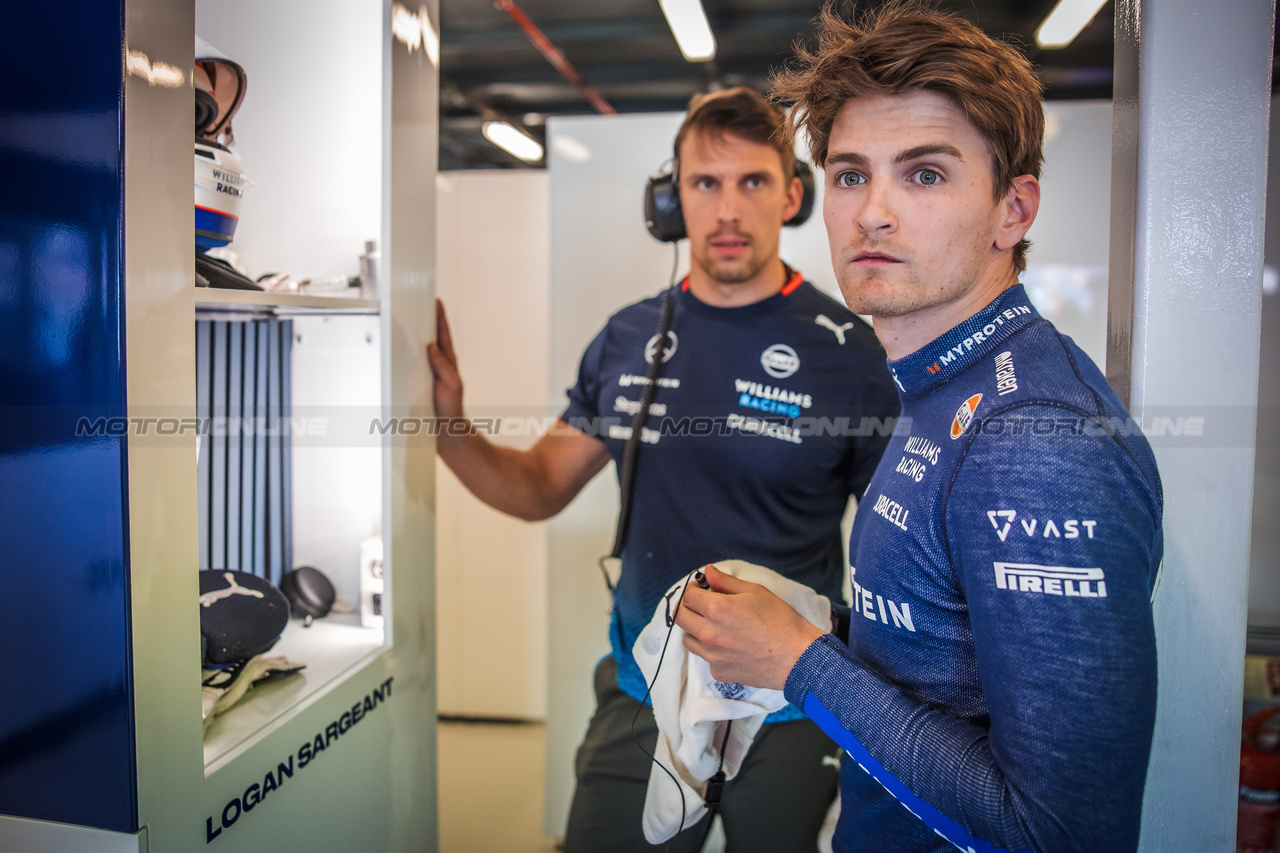 GP AUSTRALIA, Logan Sargeant (USA) Williams Racing.

22.03.2024. Formula 1 World Championship, Rd 3, Australian Grand Prix, Albert Park, Melbourne, Australia, Practice Day.

- www.xpbimages.com, EMail: requests@xpbimages.com © Copyright: Bearne / XPB Images