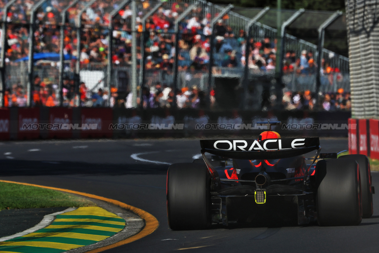 GP AUSTRALIA, Max Verstappen (NLD) Red Bull Racing RB20.

22.03.2024. Formula 1 World Championship, Rd 3, Australian Grand Prix, Albert Park, Melbourne, Australia, Practice Day.

 - www.xpbimages.com, EMail: requests@xpbimages.com © Copyright: Coates / XPB Images