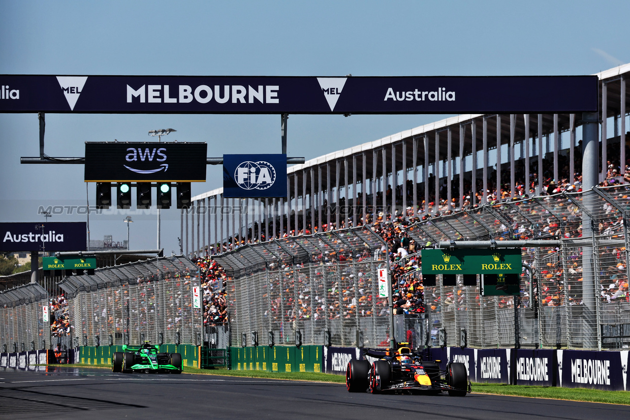 GP AUSTRALIA, Sergio Perez (MEX) Red Bull Racing RB20.

22.03.2024. Formula 1 World Championship, Rd 3, Australian Grand Prix, Albert Park, Melbourne, Australia, Practice Day.

- www.xpbimages.com, EMail: requests@xpbimages.com © Copyright: Moy / XPB Images