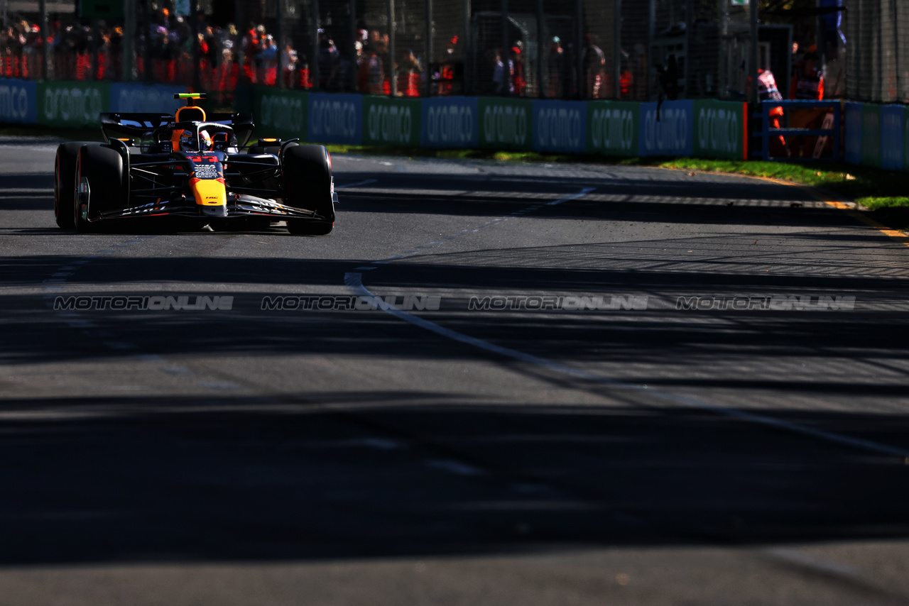 GP AUSTRALIA, Sergio Perez (MEX) Red Bull Racing RB20.

22.03.2024. Formula 1 World Championship, Rd 3, Australian Grand Prix, Albert Park, Melbourne, Australia, Practice Day.

 - www.xpbimages.com, EMail: requests@xpbimages.com © Copyright: Coates / XPB Images