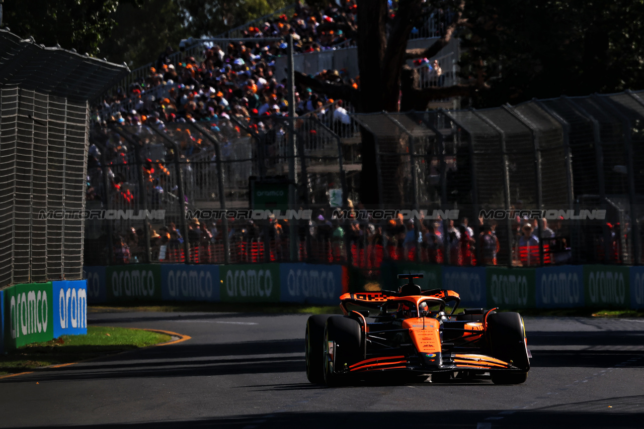 GP AUSTRALIA, Oscar Piastri (AUS) McLaren MCL38.

22.03.2024. Formula 1 World Championship, Rd 3, Australian Grand Prix, Albert Park, Melbourne, Australia, Practice Day.

 - www.xpbimages.com, EMail: requests@xpbimages.com © Copyright: Coates / XPB Images