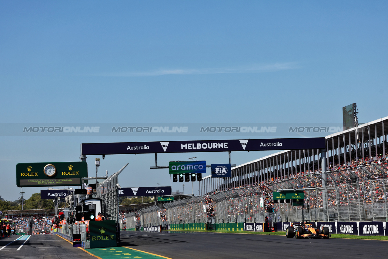 GP AUSTRALIA, Oscar Piastri (AUS) McLaren MCL38.

22.03.2024. Formula 1 World Championship, Rd 3, Australian Grand Prix, Albert Park, Melbourne, Australia, Practice Day.

- www.xpbimages.com, EMail: requests@xpbimages.com © Copyright: Moy / XPB Images