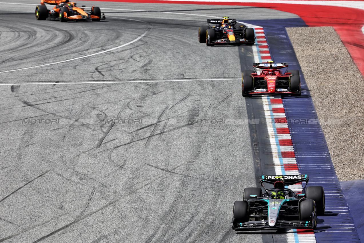 GP AUSTRIA, Lewis Hamilton (GBR) Mercedes AMG F1 W15.

30.06.2024. Formula 1 World Championship, Rd 11, Austrian Grand Prix, Spielberg, Austria, Gara Day.

- www.xpbimages.com, EMail: requests@xpbimages.com © Copyright: Batchelor / XPB Images