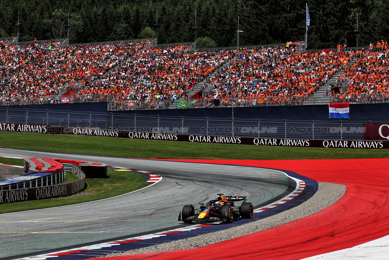 GP AUSTRIA, Max Verstappen (NLD) Red Bull Racing RB20.

30.06.2024. Formula 1 World Championship, Rd 11, Austrian Grand Prix, Spielberg, Austria, Gara Day.

- www.xpbimages.com, EMail: requests@xpbimages.com © Copyright: Batchelor / XPB Images