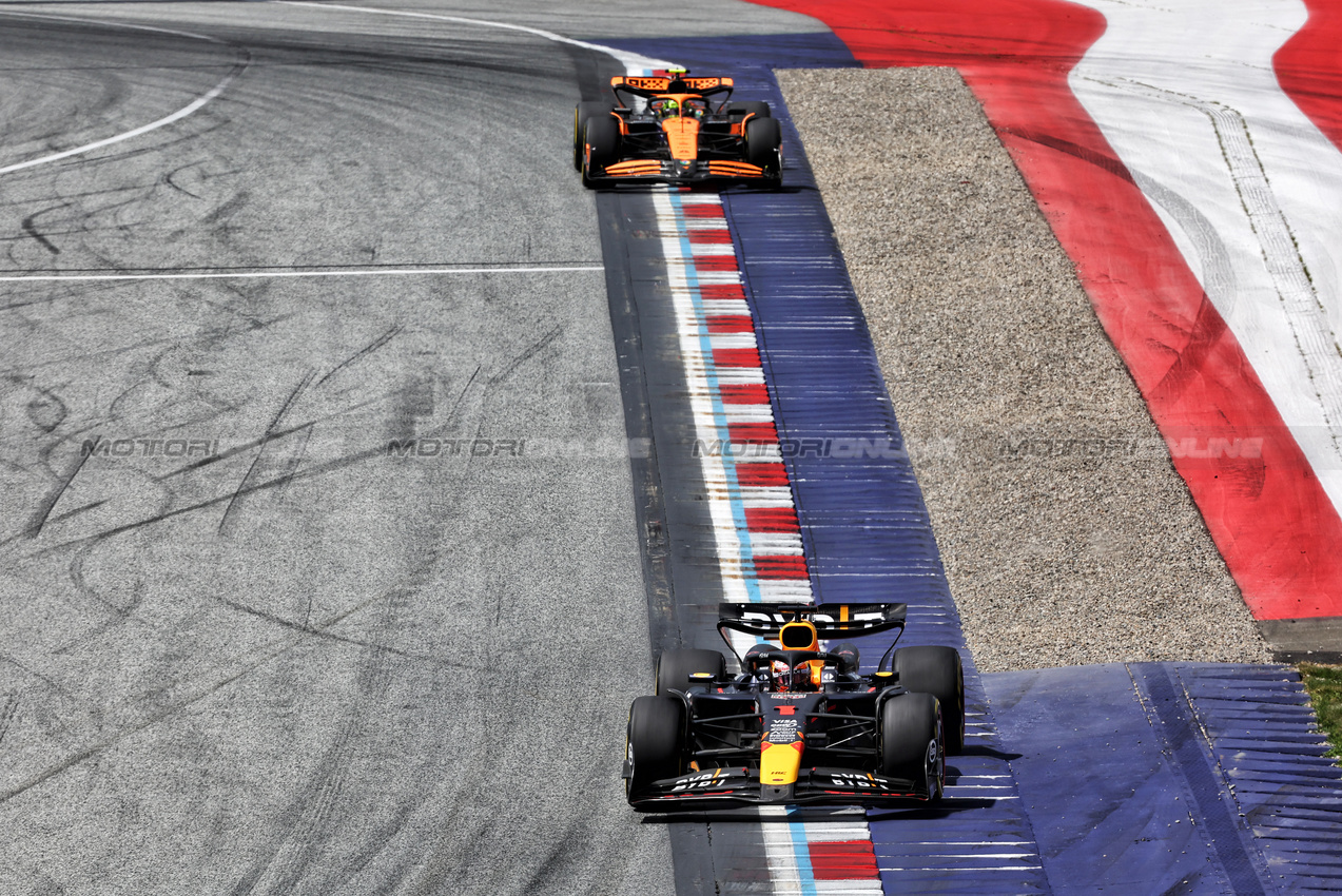 GP AUSTRIA, Max Verstappen (NLD) Red Bull Racing RB20.

30.06.2024. Formula 1 World Championship, Rd 11, Austrian Grand Prix, Spielberg, Austria, Gara Day.

- www.xpbimages.com, EMail: requests@xpbimages.com © Copyright: Batchelor / XPB Images