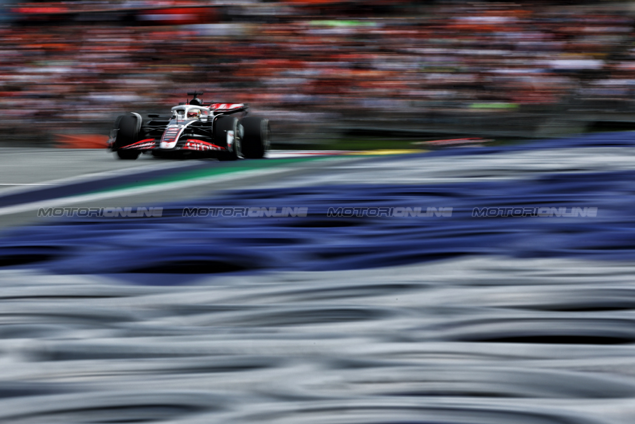 GP AUSTRIA, Kevin Magnussen (DEN) Haas VF-24.

30.06.2024. Formula 1 World Championship, Rd 11, Austrian Grand Prix, Spielberg, Austria, Gara Day.

- www.xpbimages.com, EMail: requests@xpbimages.com © Copyright: Charniaux / XPB Images