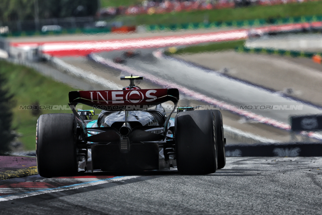 GP AUSTRIA, Lewis Hamilton (GBR) Mercedes AMG F1 W15.

30.06.2024. Formula 1 World Championship, Rd 11, Austrian Grand Prix, Spielberg, Austria, Gara Day.

- www.xpbimages.com, EMail: requests@xpbimages.com © Copyright: Charniaux / XPB Images