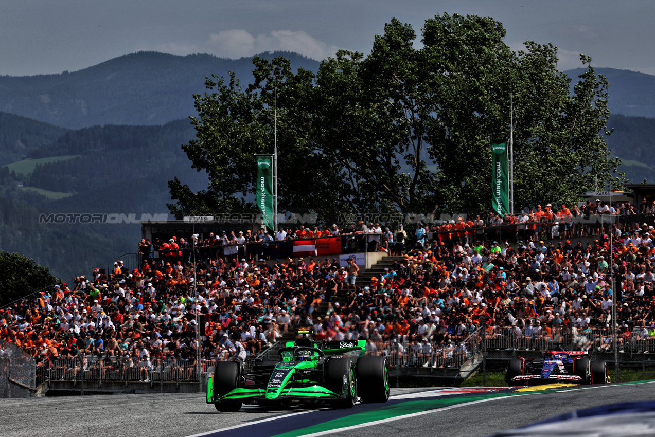 GP AUSTRIA, Zhou Guanyu (CHN) Sauber C44.

30.06.2024. Formula 1 World Championship, Rd 11, Austrian Grand Prix, Spielberg, Austria, Gara Day.

- www.xpbimages.com, EMail: requests@xpbimages.com © Copyright: Charniaux / XPB Images