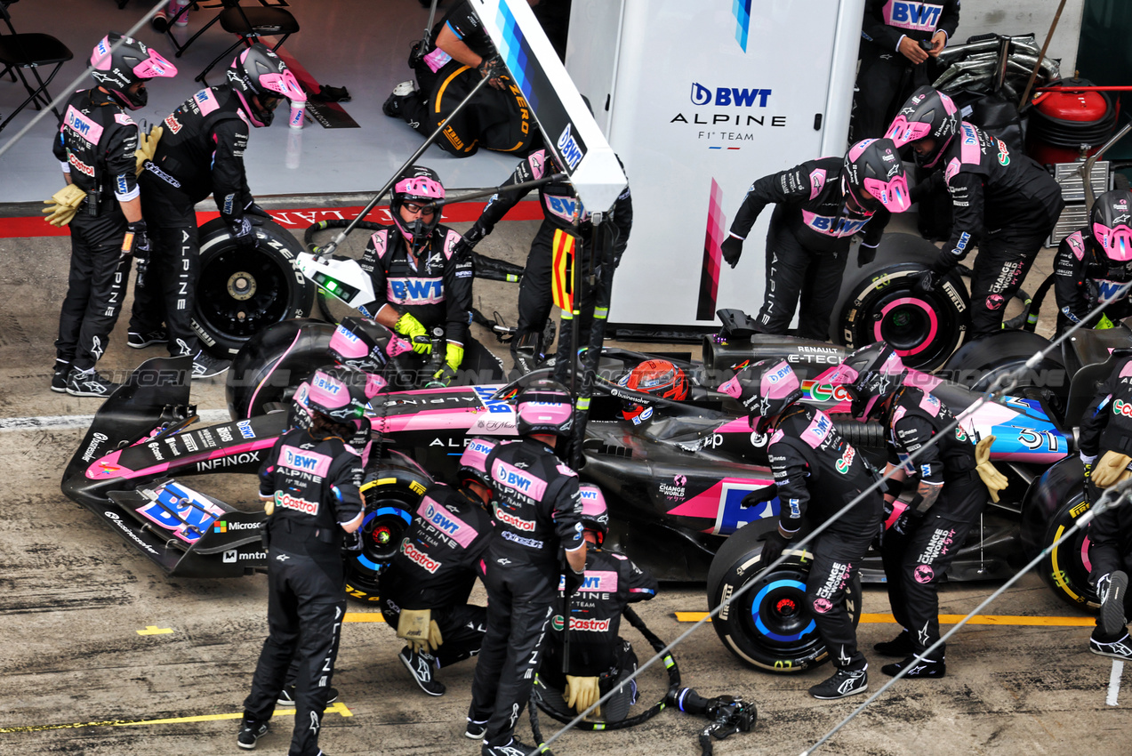 GP AUSTRIA, Esteban Ocon (FRA) Alpine F1 Team A524 makes a pit stop.

30.06.2024. Formula 1 World Championship, Rd 11, Austrian Grand Prix, Spielberg, Austria, Gara Day.

- www.xpbimages.com, EMail: requests@xpbimages.com © Copyright: Batchelor / XPB Images