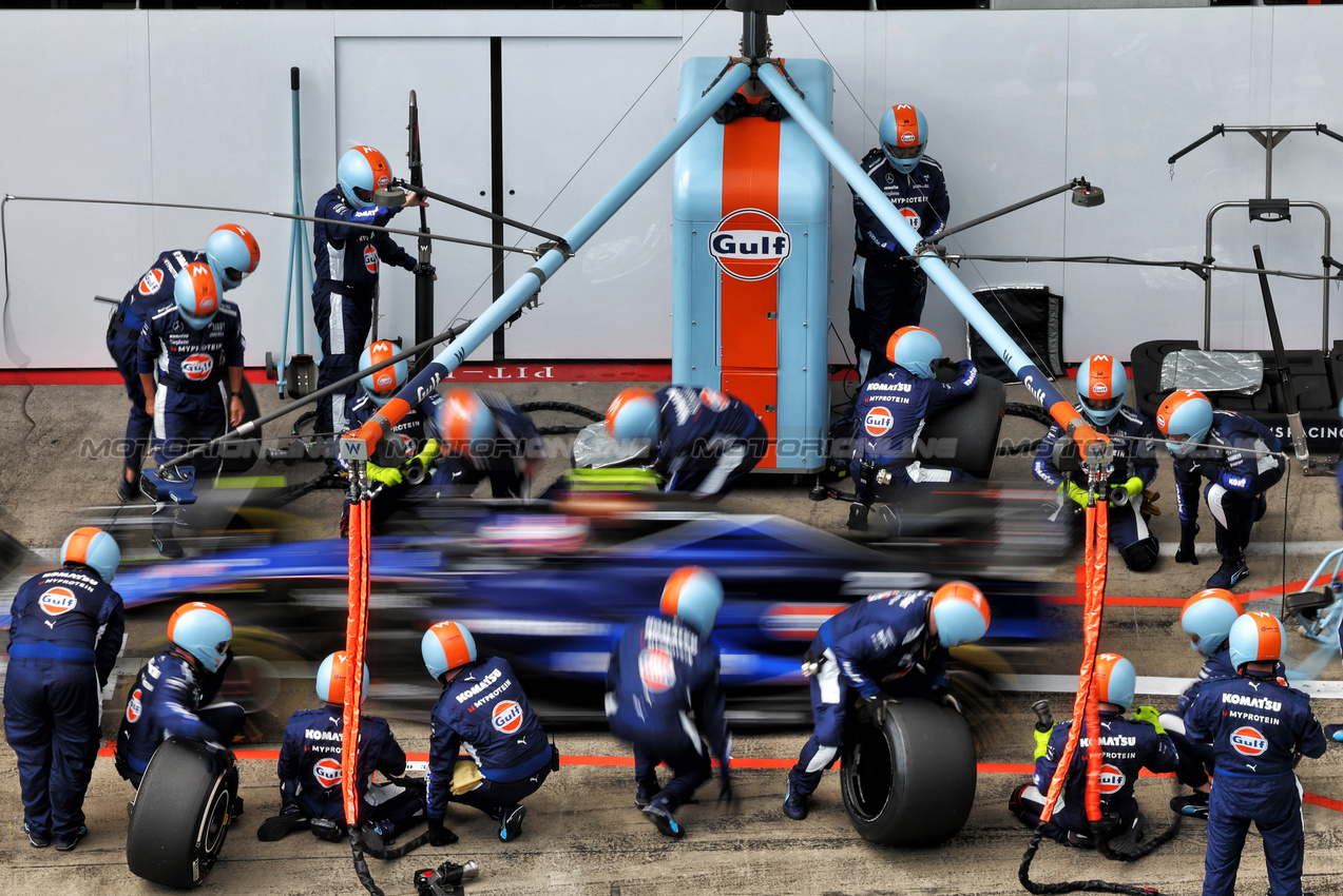 GP AUSTRIA, Logan Sargeant (USA) Williams Racing FW46 makes a pit stop.

30.06.2024. Formula 1 World Championship, Rd 11, Austrian Grand Prix, Spielberg, Austria, Gara Day.

- www.xpbimages.com, EMail: requests@xpbimages.com © Copyright: Batchelor / XPB Images