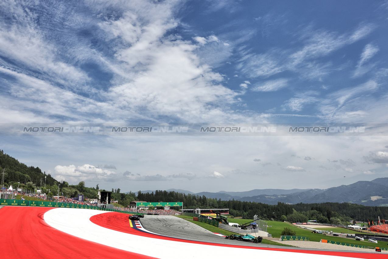 GP AUSTRIA, Fernando Alonso (ESP) Aston Martin F1 Team AMR24.

30.06.2024. Formula 1 World Championship, Rd 11, Austrian Grand Prix, Spielberg, Austria, Gara Day.

- www.xpbimages.com, EMail: requests@xpbimages.com © Copyright: Bearne / XPB Images