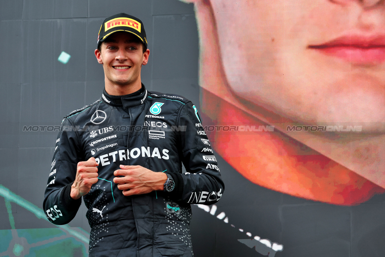 GP AUSTRIA, Gara winner George Russell (GBR) Mercedes AMG F1 celebrates on the podium.

30.06.2024. Formula 1 World Championship, Rd 11, Austrian Grand Prix, Spielberg, Austria, Gara Day.

- www.xpbimages.com, EMail: requests@xpbimages.com © Copyright: Batchelor / XPB Images