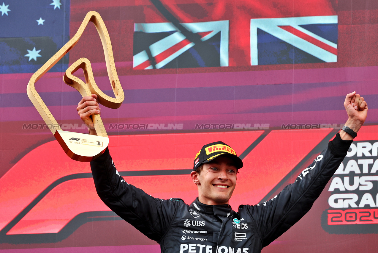 GP AUSTRIA, Gara winner George Russell (GBR) Mercedes AMG F1 celebrates on the podium.

30.06.2024. Formula 1 World Championship, Rd 11, Austrian Grand Prix, Spielberg, Austria, Gara Day.

- www.xpbimages.com, EMail: requests@xpbimages.com © Copyright: Batchelor / XPB Images