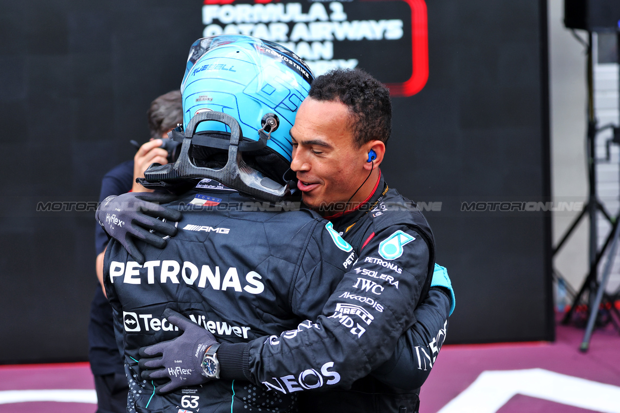 GP AUSTRIA, Gara winner George Russell (GBR) Mercedes AMG F1 celebrates with the team in parc ferme.

30.06.2024. Formula 1 World Championship, Rd 11, Austrian Grand Prix, Spielberg, Austria, Gara Day.

- www.xpbimages.com, EMail: requests@xpbimages.com © Copyright: Batchelor / XPB Images