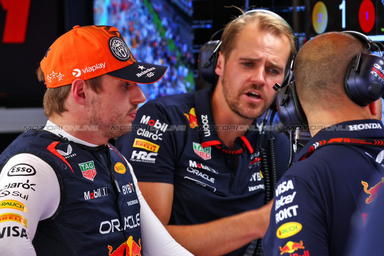 GP AUSTRIA, Max Verstappen (NLD) Red Bull Racing.

30.06.2024. Formula 1 World Championship, Rd 11, Austrian Grand Prix, Spielberg, Austria, Gara Day.

 - www.xpbimages.com, EMail: requests@xpbimages.com © Copyright: Coates / XPB Images