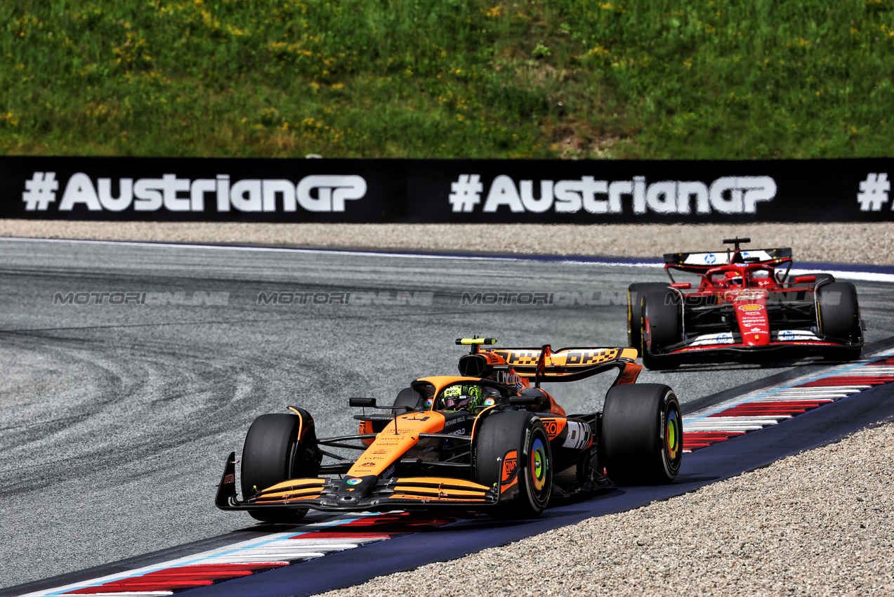 GP AUSTRIA, Lando Norris (GBR) McLaren MCL38.

30.06.2024. Formula 1 World Championship, Rd 11, Austrian Grand Prix, Spielberg, Austria, Gara Day.

 - www.xpbimages.com, EMail: requests@xpbimages.com © Copyright: Coates / XPB Images