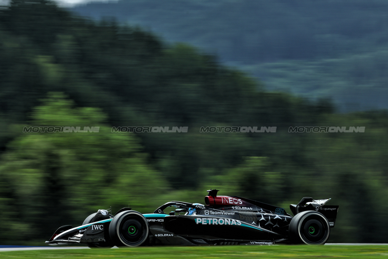 GP AUSTRIA, George Russell (GBR) Mercedes AMG F1 W15.

30.06.2024. Formula 1 World Championship, Rd 11, Austrian Grand Prix, Spielberg, Austria, Gara Day.

 - www.xpbimages.com, EMail: requests@xpbimages.com © Copyright: Coates / XPB Images