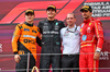 GP AUSTRIA, The podium (L to R): Oscar Piastri (AUS) McLaren, second; George Russell (GBR) Mercedes AMG F1, vincitore; Marcus Dudley (GBR) Mercedes AMG F1 Gara Engineer; Carlos Sainz Jr (ESP) Ferrari, third.

30.06.2024. Formula 1 World Championship, Rd 11, Austrian Grand Prix, Spielberg, Austria, Gara Day.

- www.xpbimages.com, EMail: requests@xpbimages.com © Copyright: Batchelor / XPB Images