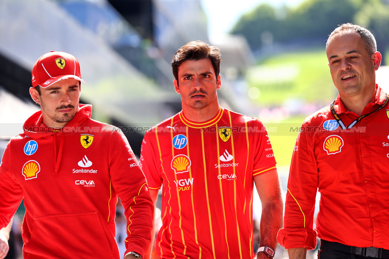 GP AUSTRIA, (L to R): Charles Leclerc (MON) Ferrari with Carlos Sainz Jr (ESP) Ferrari e Diego Ioverno (ITA) Ferrari Sporting Director.

27.06.2024. Formula 1 World Championship, Rd 11, Austrian Grand Prix, Spielberg, Austria, Preparation Day.

- www.xpbimages.com, EMail: requests@xpbimages.com © Copyright: Batchelor / XPB Images