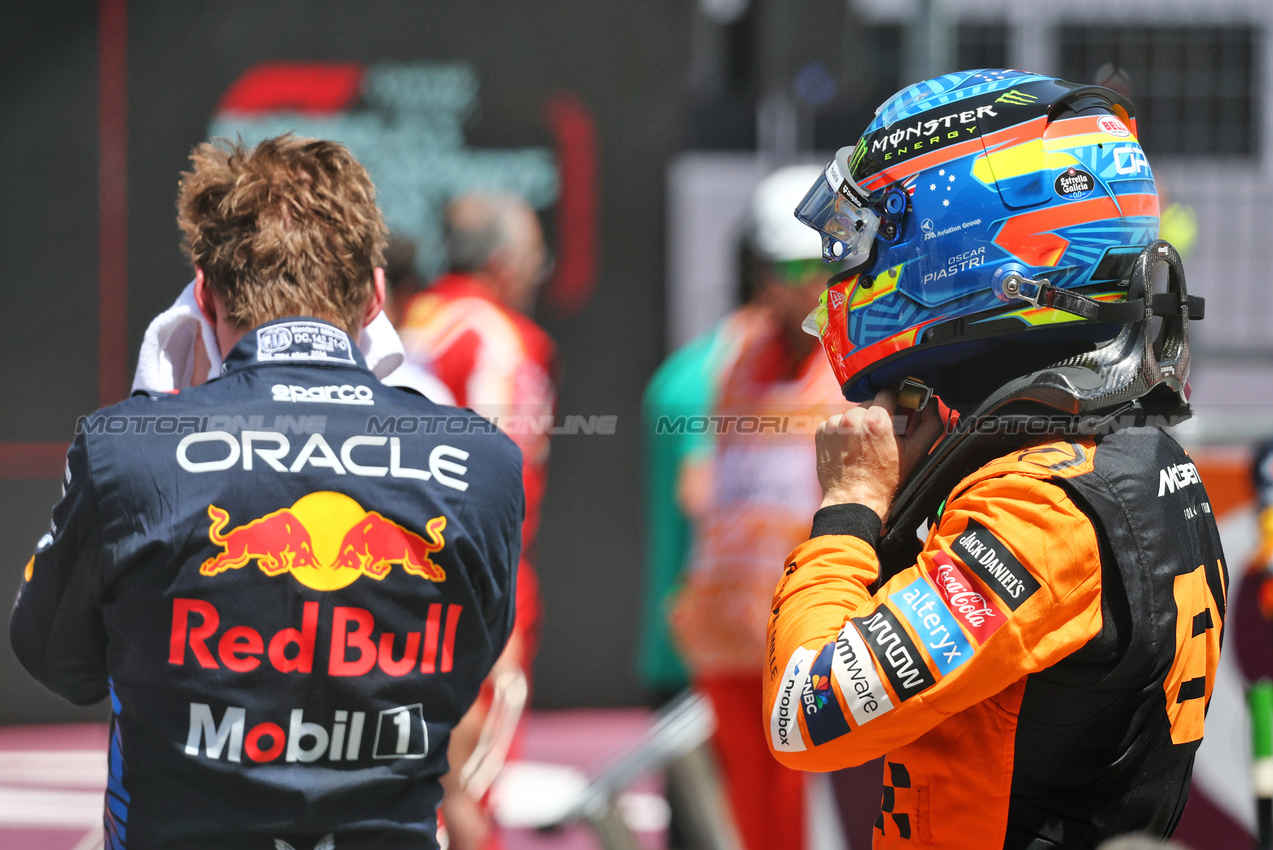 GP AUSTRIA, (L to R): Sprint winner Max Verstappen (NLD) Red Bull Racing in parc ferme with second placed Oscar Piastri (AUS) McLaren.

29.06.2024. Formula 1 World Championship, Rd 11, Austrian Grand Prix, Spielberg, Austria, Sprint e Qualifiche Day.

- www.xpbimages.com, EMail: requests@xpbimages.com © Copyright: Charniaux / XPB Images