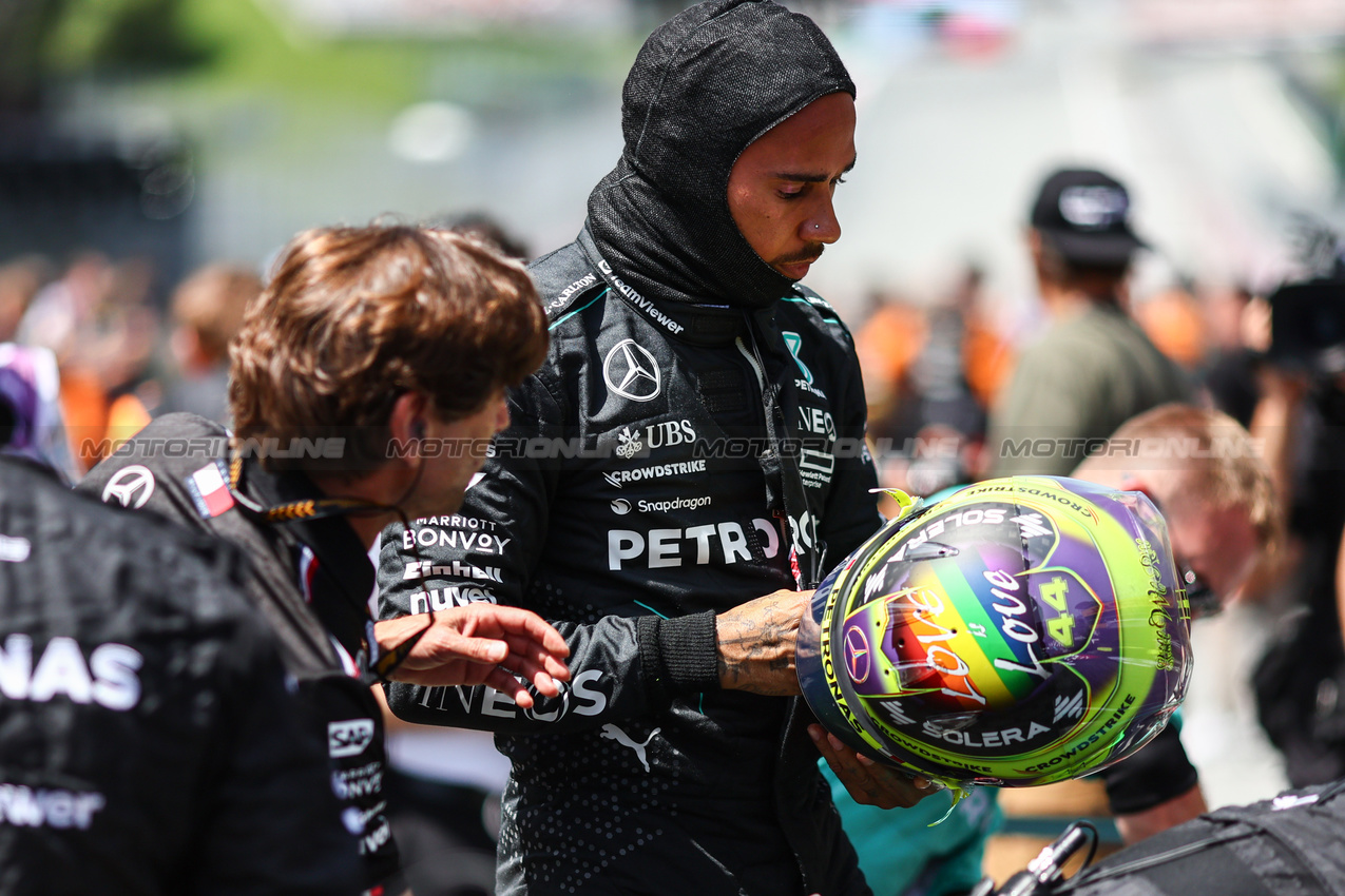 GP AUSTRIA, Lewis Hamilton (GBR), Mercedes AMG F1  
29.06.2024. Formula 1 World Championship, Rd 11, Austrian Grand Prix, Spielberg, Austria, Sprint e Qualifiche Day.
- www.xpbimages.com, EMail: requests@xpbimages.com © Copyright: Charniaux / XPB Images