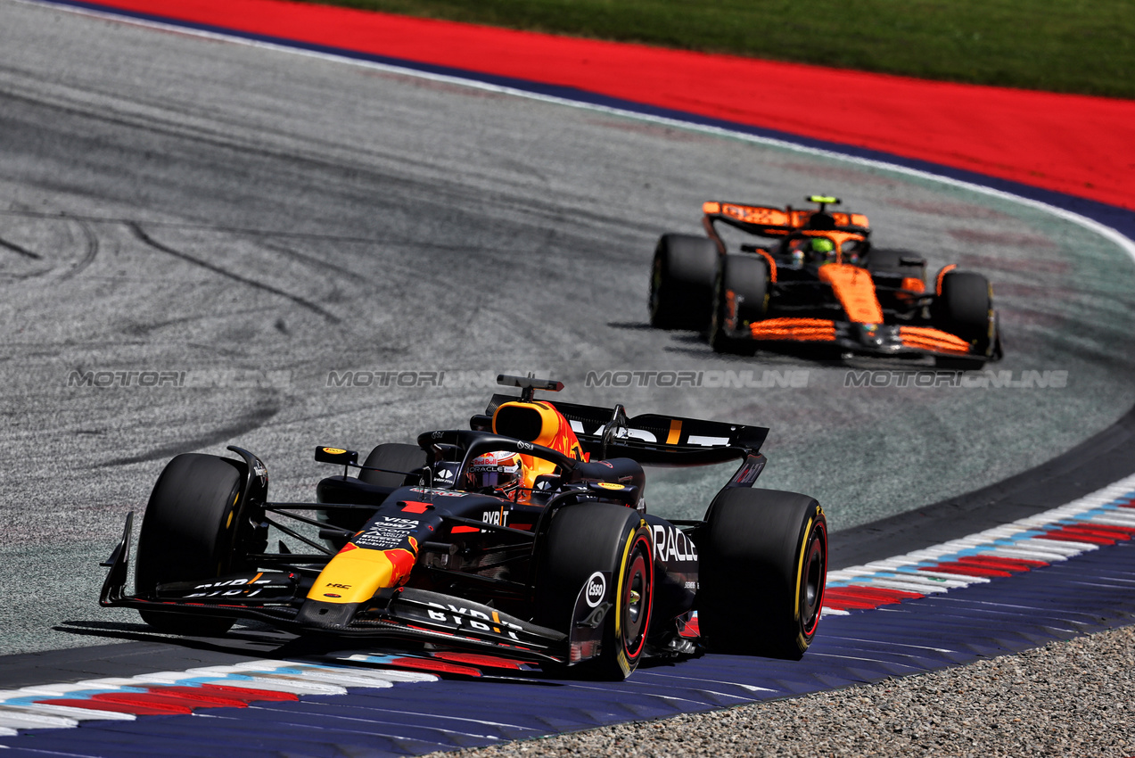 GP AUSTRIA, Max Verstappen (NLD) Red Bull Racing RB20.

29.06.2024. Formula 1 World Championship, Rd 11, Austrian Grand Prix, Spielberg, Austria, Sprint e Qualifiche Day.

- www.xpbimages.com, EMail: requests@xpbimages.com © Copyright: Batchelor / XPB Images