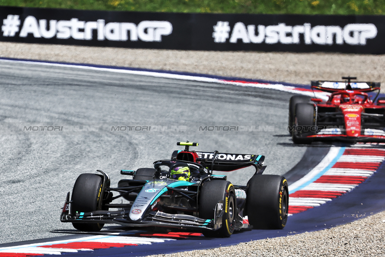 GP AUSTRIA, Lewis Hamilton (GBR) Mercedes AMG F1 W15.

29.06.2024. Formula 1 World Championship, Rd 11, Austrian Grand Prix, Spielberg, Austria, Sprint e Qualifiche Day.

- www.xpbimages.com, EMail: requests@xpbimages.com © Copyright: Bearne / XPB Images