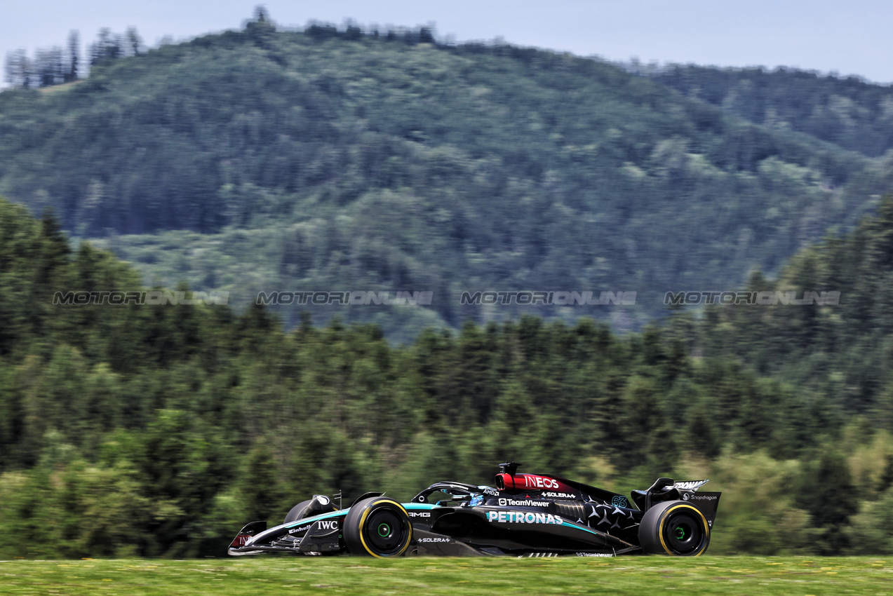 GP AUSTRIA, George Russell (GBR) Mercedes AMG F1 W15.

29.06.2024. Formula 1 World Championship, Rd 11, Austrian Grand Prix, Spielberg, Austria, Sprint e Qualifiche Day.

- www.xpbimages.com, EMail: requests@xpbimages.com © Copyright: Bearne / XPB Images