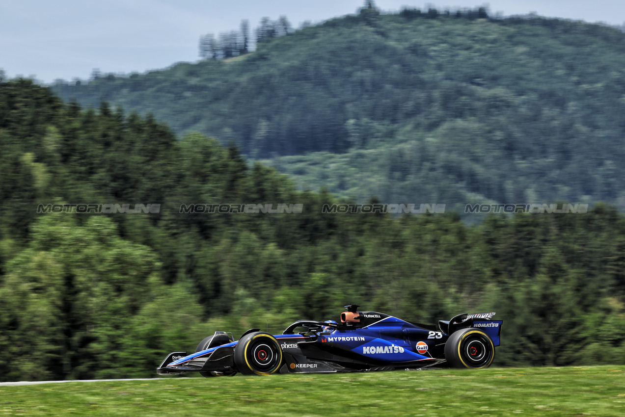 GP AUSTRIA, Alexander Albon (THA) Williams Racing FW46.

29.06.2024. Formula 1 World Championship, Rd 11, Austrian Grand Prix, Spielberg, Austria, Sprint e Qualifiche Day.

- www.xpbimages.com, EMail: requests@xpbimages.com © Copyright: Bearne / XPB Images