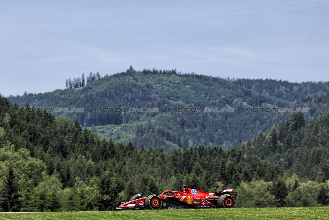 GP AUSTRIA, Carlos Sainz Jr (ESP) Ferrari SF-24.

29.06.2024. Formula 1 World Championship, Rd 11, Austrian Grand Prix, Spielberg, Austria, Sprint e Qualifiche Day.

- www.xpbimages.com, EMail: requests@xpbimages.com © Copyright: Bearne / XPB Images