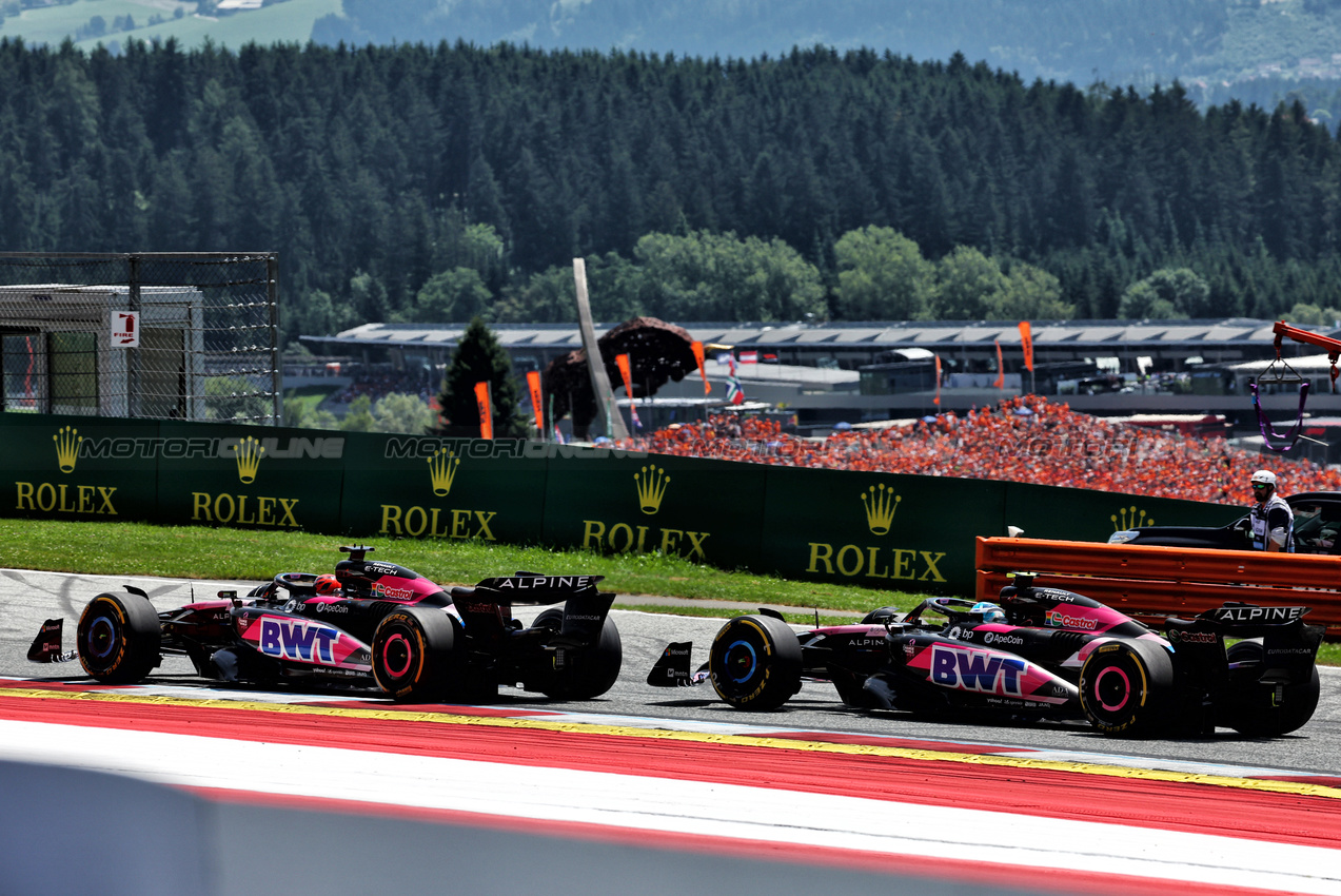 GP AUSTRIA, Esteban Ocon (FRA) Alpine F1 Team A524 davanti a team mate Pierre Gasly (FRA) Alpine F1 Team A524.

29.06.2024. Formula 1 World Championship, Rd 11, Austrian Grand Prix, Spielberg, Austria, Sprint e Qualifiche Day.

 - www.xpbimages.com, EMail: requests@xpbimages.com © Copyright: Coates / XPB Images