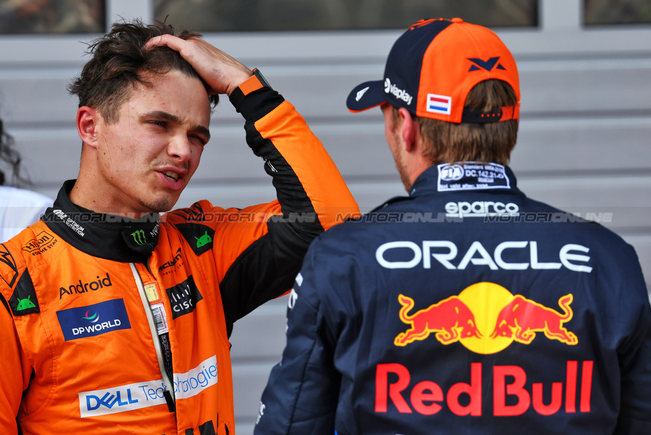 GP AUSTRIA, (L to R): Second placed Lando Norris (GBR) McLaren with pole sitter Max Verstappen (NLD) Red Bull Racing in qualifying parc ferme.

29.06.2024. Formula 1 World Championship, Rd 11, Austrian Grand Prix, Spielberg, Austria, Sprint e Qualifiche Day.

- www.xpbimages.com, EMail: requests@xpbimages.com © Copyright: Batchelor / XPB Images