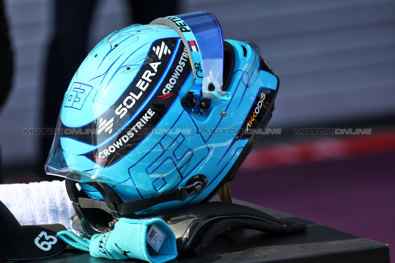 GP AUSTRIA, The helmet of George Russell (GBR) Mercedes AMG F1 in qualifying parc ferme.

29.06.2024. Formula 1 World Championship, Rd 11, Austrian Grand Prix, Spielberg, Austria, Sprint e Qualifiche Day.

- www.xpbimages.com, EMail: requests@xpbimages.com © Copyright: Batchelor / XPB Images