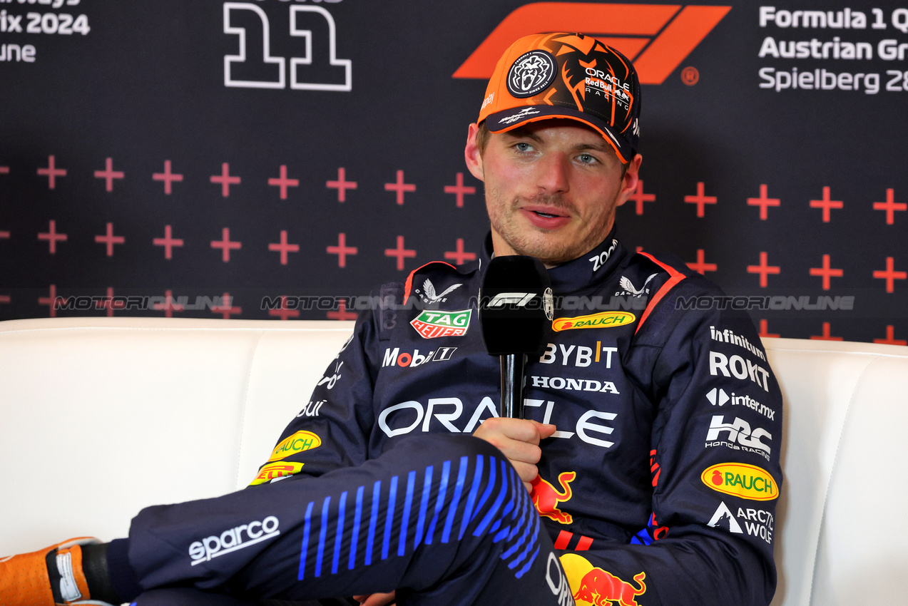 GP AUSTRIA, Max Verstappen (NLD) Red Bull Racing in the post qualifying FIA Press Conference.

29.06.2024. Formula 1 World Championship, Rd 11, Austrian Grand Prix, Spielberg, Austria, Sprint e Qualifiche Day.

- www.xpbimages.com, EMail: requests@xpbimages.com © Copyright: Bearne / XPB Images