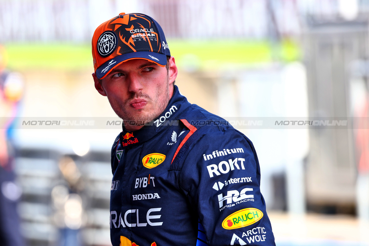 GP AUSTRIA, Pole sitter Max Verstappen (NLD) Red Bull Racing in qualifying parc ferme.

29.06.2024. Formula 1 World Championship, Rd 11, Austrian Grand Prix, Spielberg, Austria, Sprint e Qualifiche Day.

 - www.xpbimages.com, EMail: requests@xpbimages.com © Copyright: Coates / XPB Images